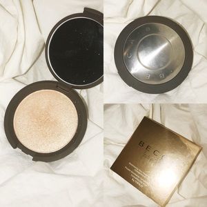 BECCA HIGHLIGHTER